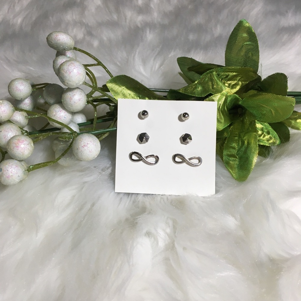 Infinity & Beyond Silver Studs Earring Set